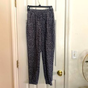 Gray/black drawstring joggers